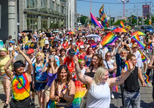 Poznań w tęczowych barwach. XXII Marsz Równości zgromadził tysiące osób