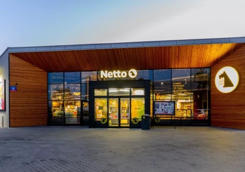 Właściciel Netto wypłaci dodatkową premię 18 000 pracownikom. Kto i kiedy ją dostanie?