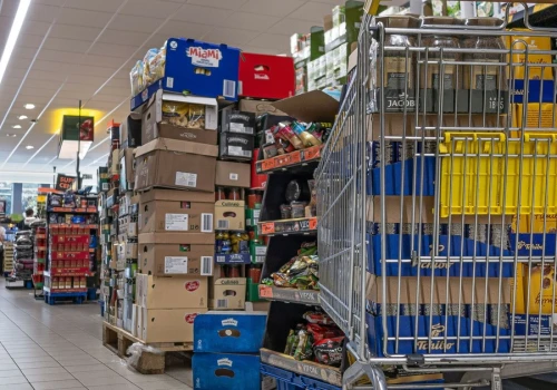 Handel daje pracę setkom tysięcy Polaków. W marketach rządzą kobiety