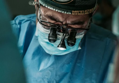 Pierwsza taka operacja w Polsce. Łódzcy neurochirurdzy usunęli glejaka z użyciem PET z 18-fluorotyrozyną