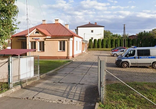 Medyka: Praca w Komisariacie Policji – oferty dla sprzątaczki i pracownika biurowego