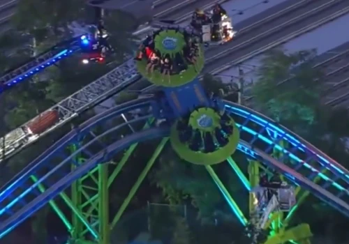 16 pasażerów utknęło na trzy godziny w Wave Twister, nowej atrakcji rozrywkowej na Long Island