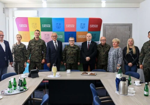 Delegacja Marynarki Wojennej odwiedziła Częstochowę. Łączy ich historia sięgająca dziesięcioleci