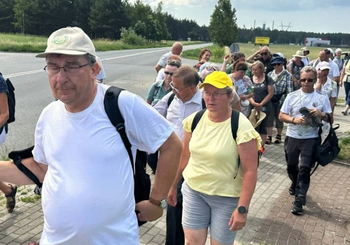 Uczestnicy IV Camino Diecezjalnego idą w niedzielę na odpust do opolskiej katedry