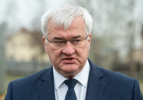 Szef MSZ Ukrainy słownie uderzył w Nawrockiego. 