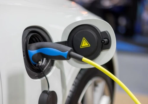Nowe przepisy ciosem w auta elektryczne? Koniec z ciężkimi bateriami