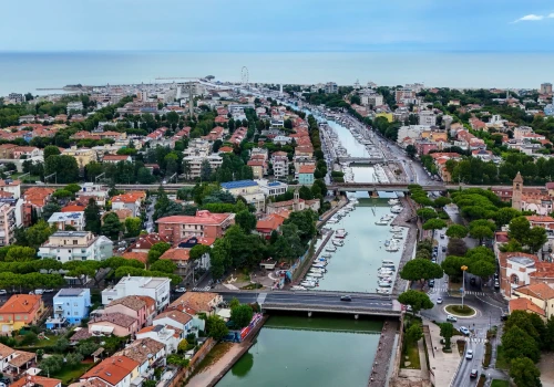 Nie tylko Wenecja. Te włoskie miasta mają poważny problem z nadmierną turystyką