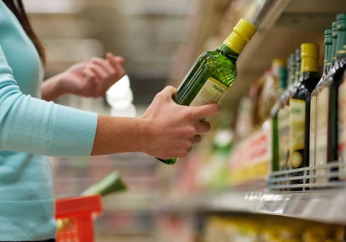 Eksperci przebadali oliwy z oliwek. Polecają kupować tylko te dwie