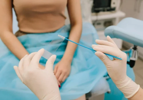 Nadchodzi koniec refundowanych badań cytologicznych. Od sierpnia zastąpi je bardziej precyzyjne badanie