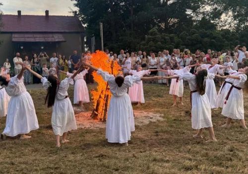 Noc Świętojańska nad Parysówką: Park Miejski w Kamionce tętni życiem