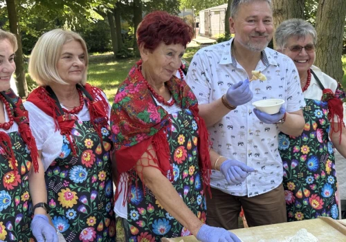 Przystanek Koninkowo. Kopytka i kolejka retro podbiły serca mieszkańców