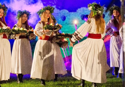 Wianki, ogień i słowiańskie obrzędy. Noc Kupały w Aleksandrii
