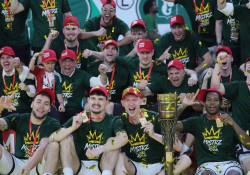 Legia znów mistrzem Polski. Dziewiąty tytuł w historii