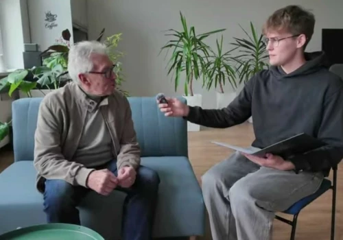 „Mundurek zobowiązywał, a szkoła była powodem do dumy”