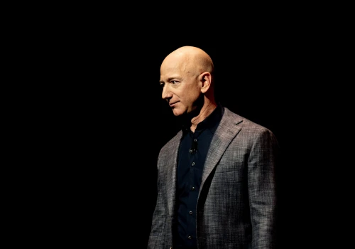 Jeff Bezos uspokaja. Według twórcy Amazona sztuczna inteligencja nie zabierze nam pracy, tylko wywoła jej niedobór