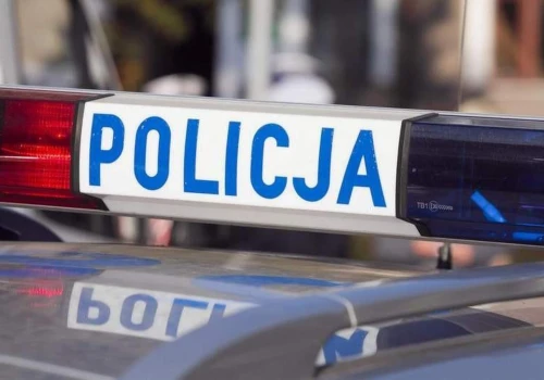 W piżamie i klapkach szła przez miasto. Mieszkańcy natychmiast zaalarmowali służby