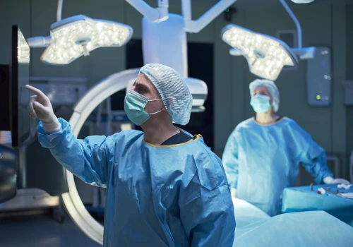 Pacjenci w UK narażeni na poważne powikłania po implantach