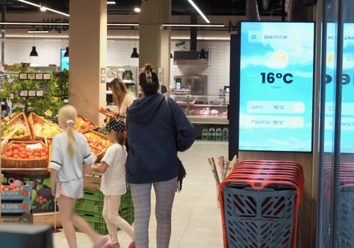 Nie tylko marża na bułkach. Oto jak Biedronka i Lidl mogą zarobić miliardy na reklamach