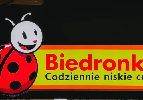 Biedronka rzuca promocjami. Przydatna elektronika nawet za połowę ceny