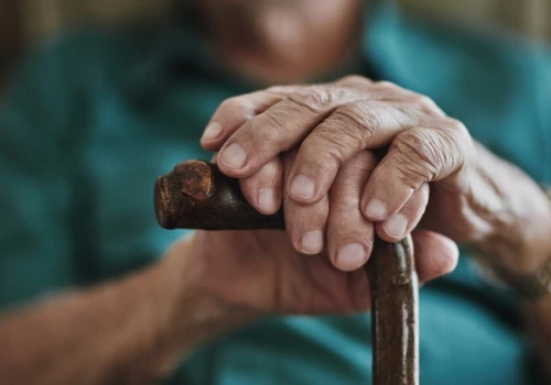 Seniorzy chcą się szczepić, ale nie mogą. 