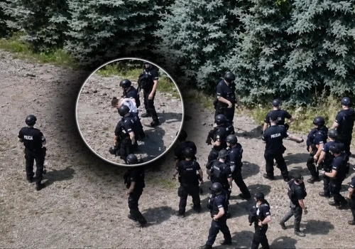Były policjant zabił teścia i ranił teściową. Finał obławy w Mierzawie