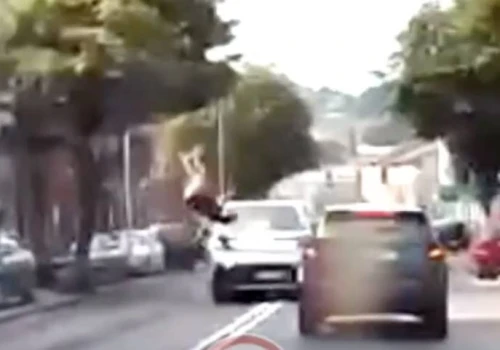 Wypadek w Przemyślu. Piesza wbiegła na jezdnię. Jak szybko jechał kierowca?