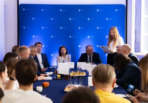 Śniadanie prasowe na UW