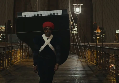 André 3000 nakręcił krótkometrażowy film. Inspirował się mrówkami
