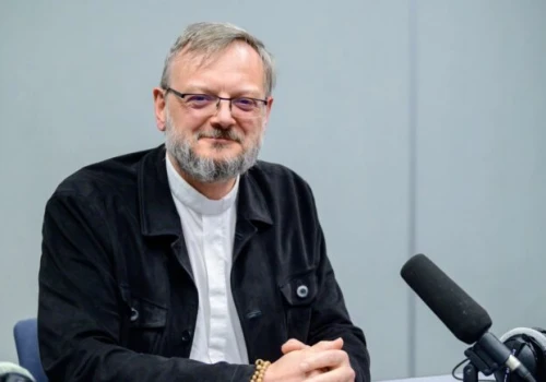 Zmiany personalne w archidiecezji łódzkiej. Chodzi m.in. o ks. Arkadiusza Lechowskiego