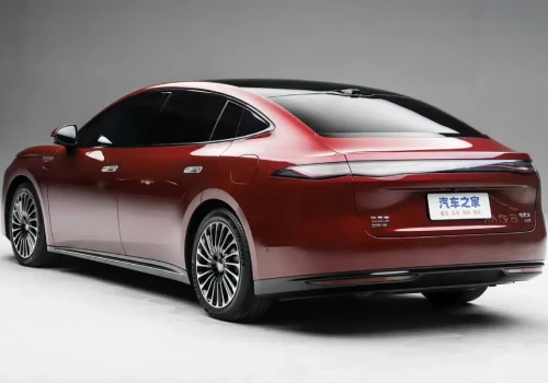 Przedsprzedaż BYD Seal 08 wystartowała. 693 KM i technologia, którą Europa dopiero pozna