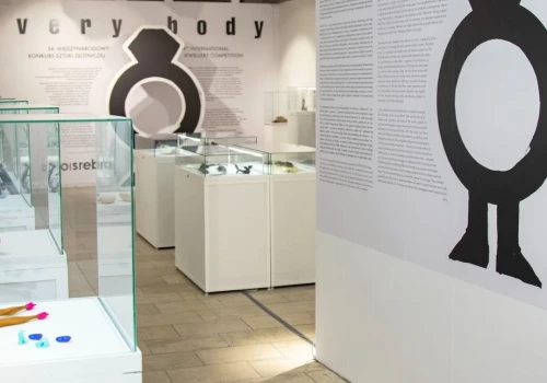 Czwartkowe warsztaty i oprowadzania w legnickiej Galerii Sztuki