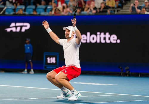 Tenis ziemny: Zieliński i Johnson w ćwierćfinale w Eastbourne!