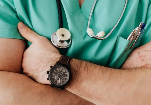 Pół miliona złotych wróciło na konto Kacprzyka. Szpital odesłał lekarzowi oddane pieniądze
