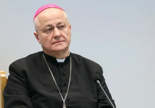 Ktoś podszywa się pod biskupa Ważnego. Jest komunikat kurii