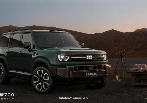 Geely Galaxy Cruiser 700 oficjalnie. Chiński rywal Defendera ma 1113 KM i zawraca w miejscu