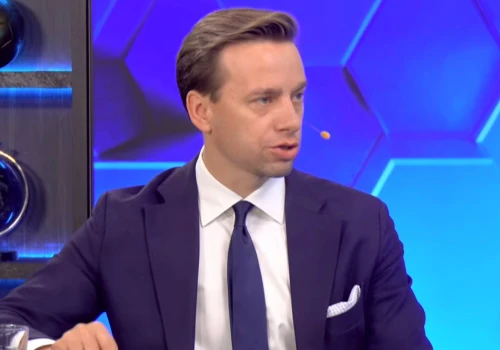 Publicznie opłacone kształcenie lekarzy powinno oznaczać obowiązek pracy w Polsce