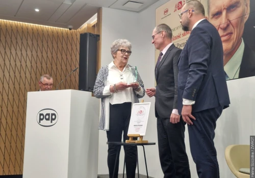 Andrzej Poczobut odebrał statuetkę „Za wolność słowa”. Mówił o odpowiedzialności za słowo i ludzi