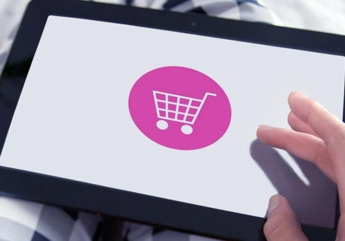 68% Polaków wybiera automaty paczkowe jako miejsce odbioru w e-commerce