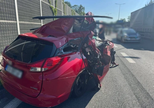 Wypadek na południowej obwodnicy Krakowa. A4 w kierunku Katowic zablokowana, tworzą się duże korki