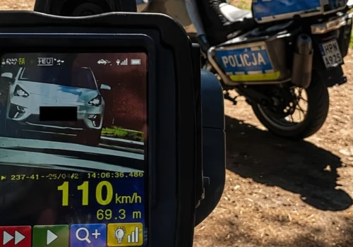 Jechała Kią aż 110 km/h w terenie zabudowanym. Surowy mandat dla mieszkanki gminy Chojnice