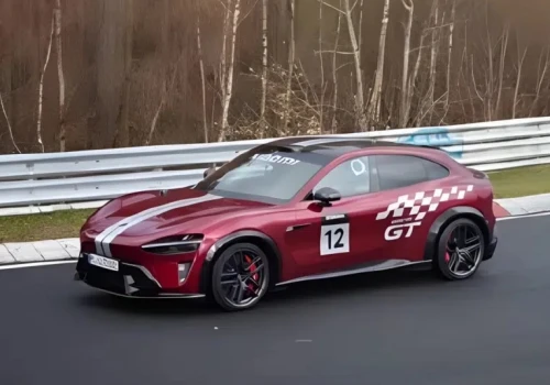 Nowy rekord Xiaomi na Nürburgring. Zgadnij kto prowadził