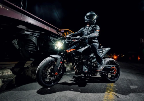 KTM 790 Duke 2027 – ostrzejszy, wygodniejszy i bardziej elektroniczny