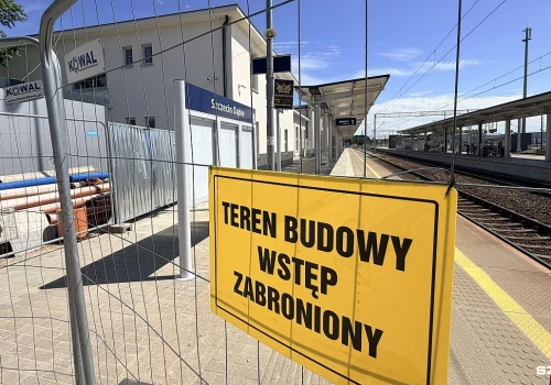 Dworzec kolejowy w Dąbiu zostanie oddamy podróżnym z opóźnieniem