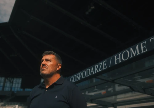 Nowy trener, nowy członek sztabu i nowy napastnik. Pogoń odsłania karty przed sezonem