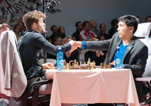 Arcymistrz Hikaru Nakamura – mistrz świata w szachach 960