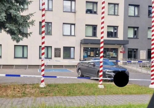 Podejrzany pakunek powodem alarmu w komendzie policji