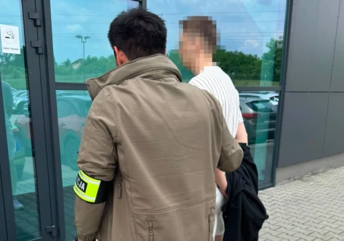 Policjanci z Krakowa rozpracowali oszusta. Senior stracił fortunę