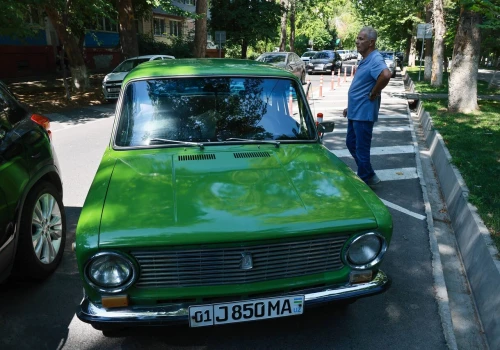 Uzbekistan. Kraj białych Chevroletów kontra chińska ekspansja