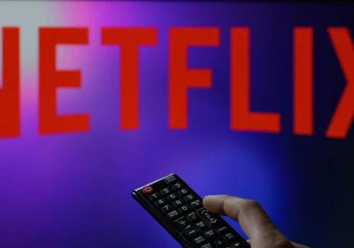 Netflix zapowiada Unhinged. Thriller z twoim smartfonem w roli głównej