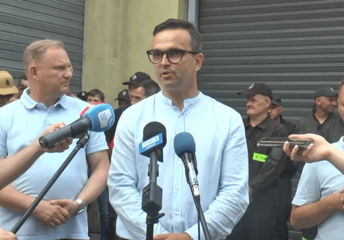 Najpierw był konflikt. Potem przepadł nowy samochód. Dziś gmina wydaje kolejne pieniądze na budowę nowych jednostek